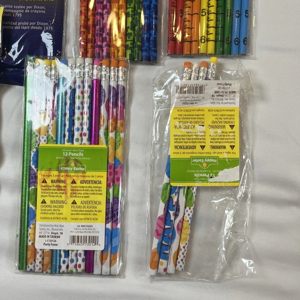 Vintage Pencils Lot Sealed Spongebob School Easter Christmas Dixon No 2‎